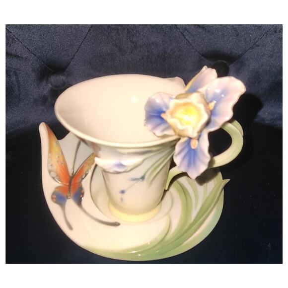 Franz Porcelain Cup & Saucer Set FZ01671 Iris Flower & Butterfly 3D Fine Art - Picture 1 of 6